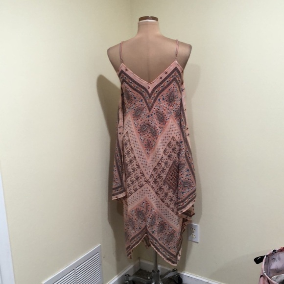 Francesca’s Collection Midi Dress Size Medium Peach Pink Scarf Print - Picture 5 of 7